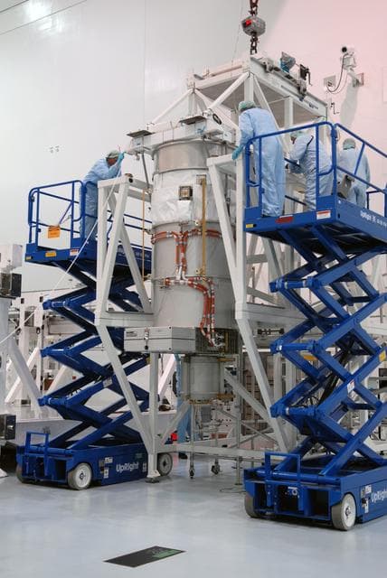 NASA image: KSC-08pd2049