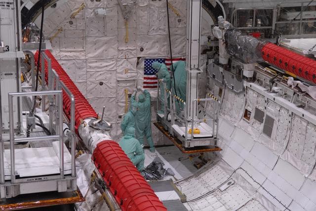NASA image: KSC-08pd2059