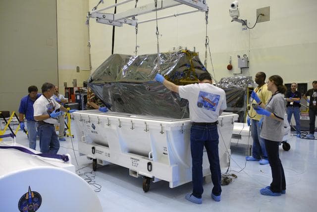 NASA image: KSC-08pd2185