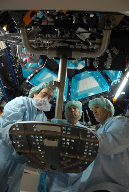 NASA image: KSC-08pd2195