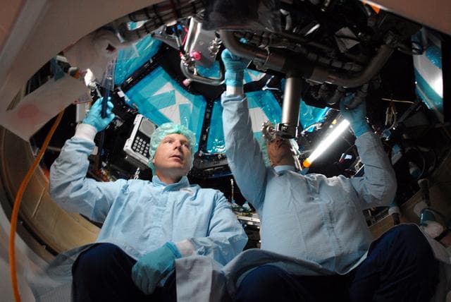 NASA image: KSC-08pd2198