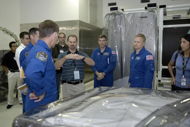 NASA image: KSC-08pd2213