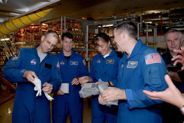 NASA image: KSC-08pd2229