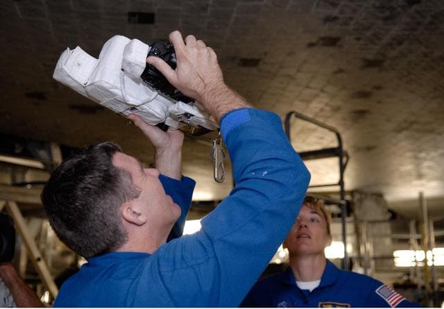 NASA image: KSC-08pd2239