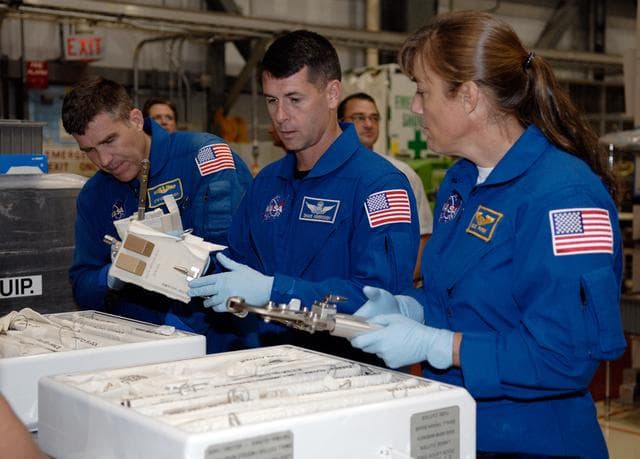 NASA image: KSC-08pd2245
