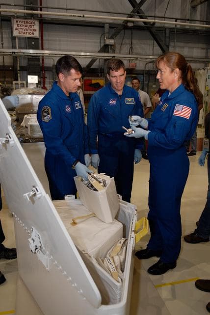 NASA image: KSC-08pd2246