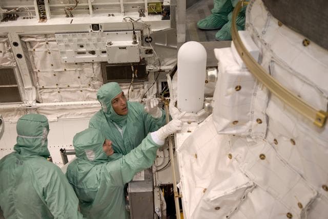 NASA image: KSC-08pd2258