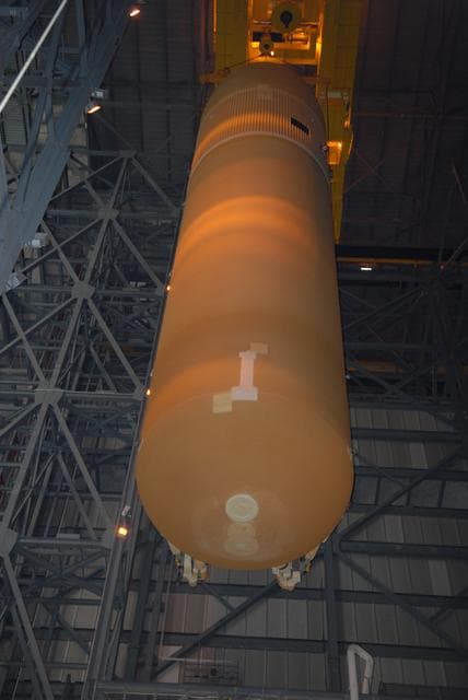 NASA image: KSC-08pd2261