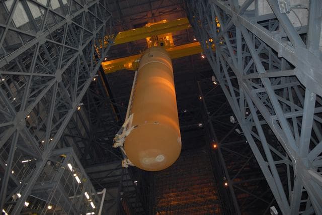 NASA image: KSC-08pd2262