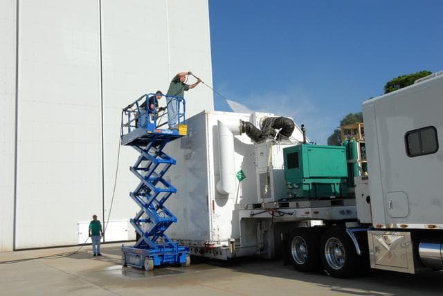 NASA image: KSC-08pd2289