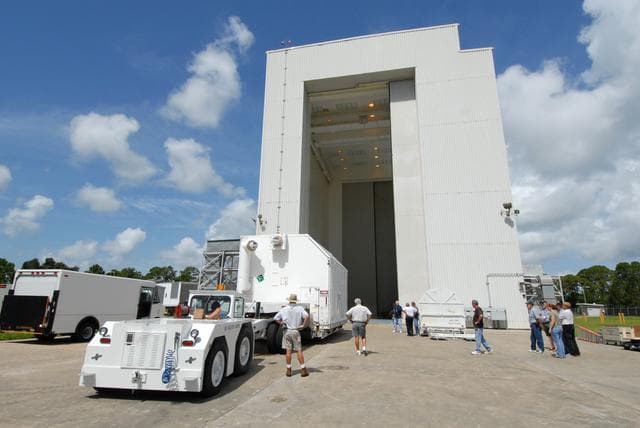 NASA image: KSC-08pd2292