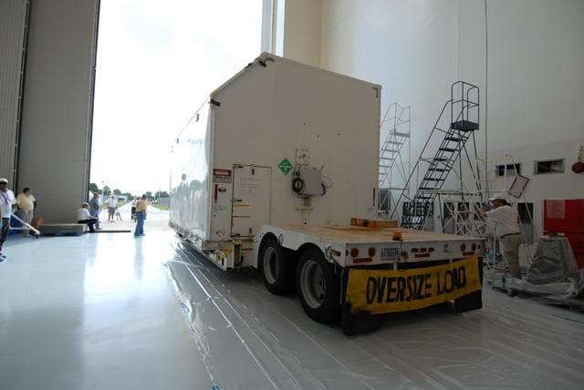 NASA image: KSC-08pd2293