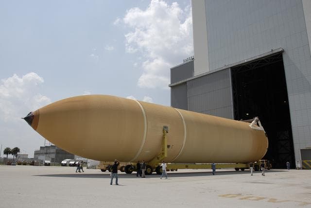NASA image: KSC-08pd2370