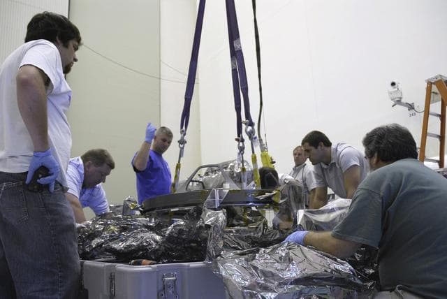 NASA image: KSC-08pd2387