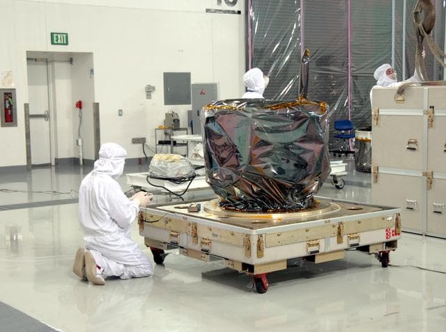 NASA image: KSC-08pd2403