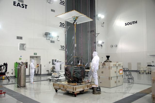 NASA image: KSC-08pd2405