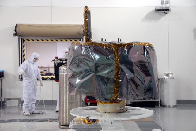 NASA image: KSC-08pd2414