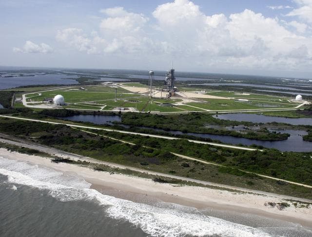 NASA image: KSC-08pd2503