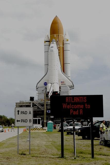NASA image: KSC-08pd2542