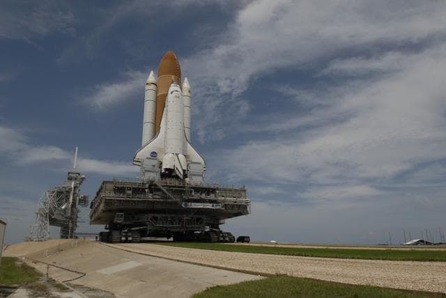 NASA image: KSC-08pd2544
