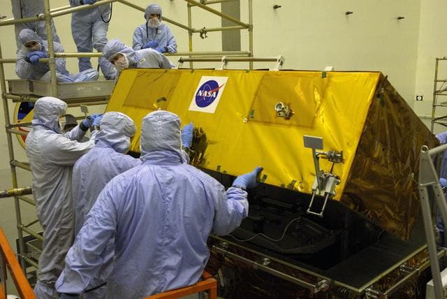 NASA image: KSC-08pd2562