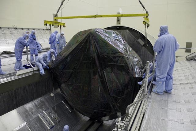 NASA image: KSC-08pd2634