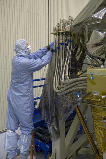 NASA image: KSC-08pd2654