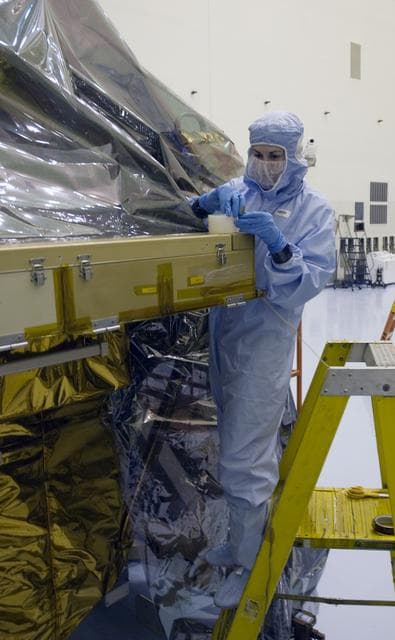 NASA image: KSC-08pd2655