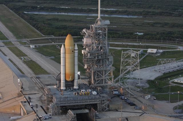 NASA image: KSC-08pd2688