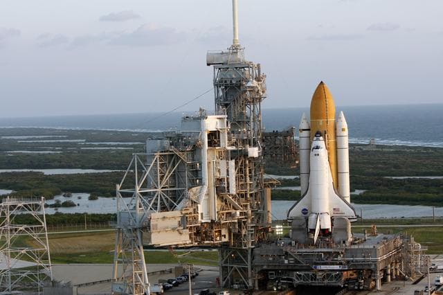 NASA image: KSC-08pd2689