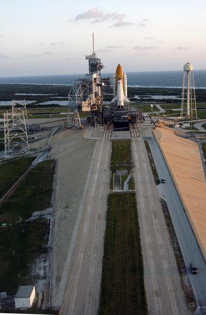 NASA image: KSC-08pd2692