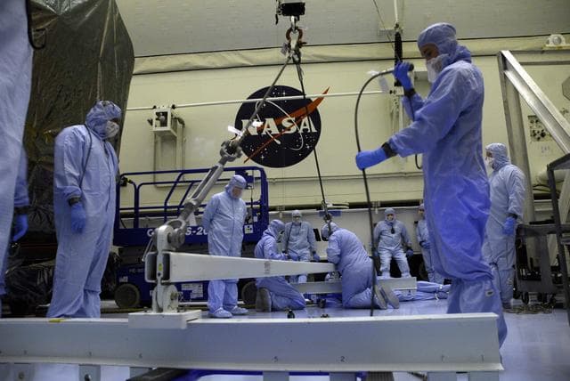 NASA image: KSC-08pd2709