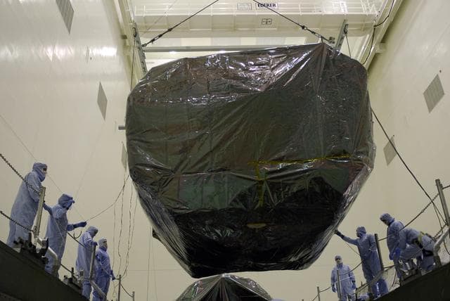 NASA image: KSC-08pd2715