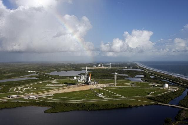 NASA image: KSC-08pd2730