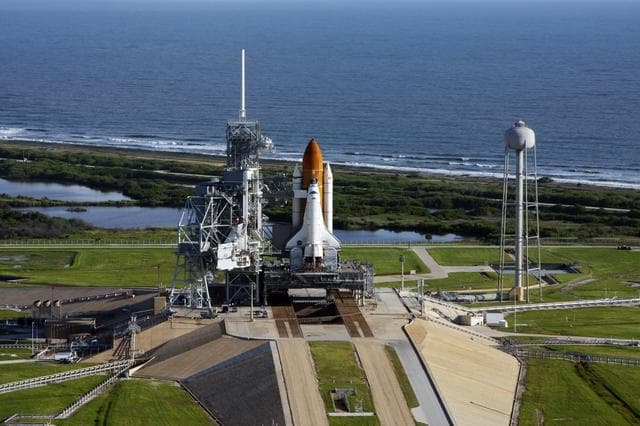 NASA image: KSC-08pd2732