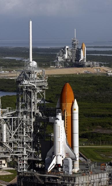 NASA image: KSC-08pd2737