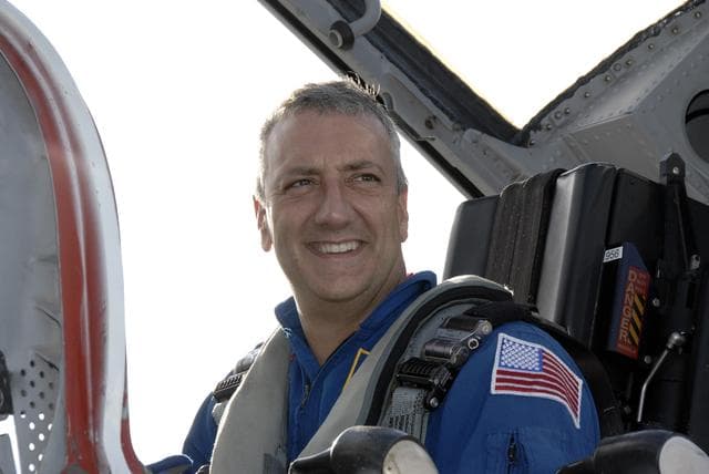 NASA image: KSC-08pd2748