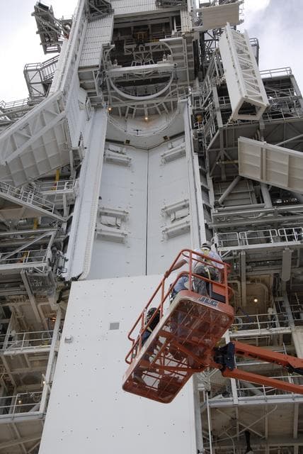 NASA image: KSC-08pd2762