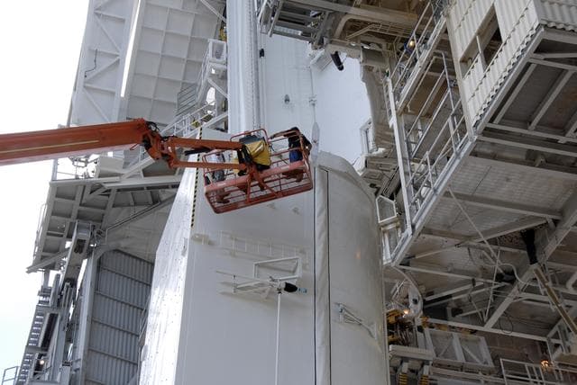 NASA image: KSC-08pd2763