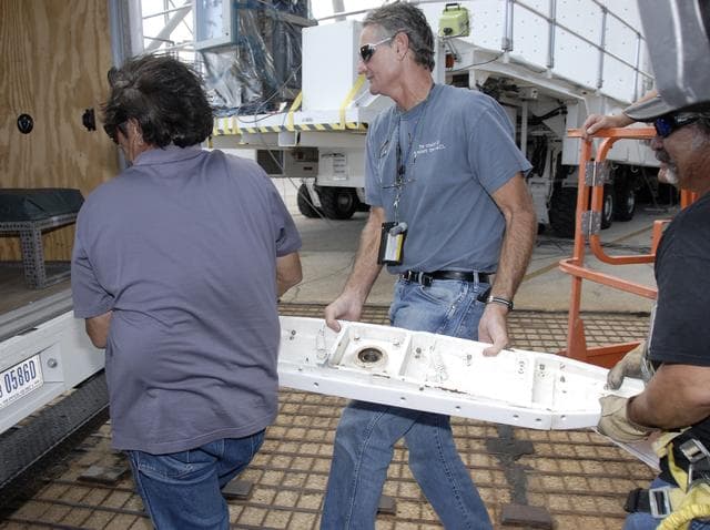 NASA image: KSC-08pd2765