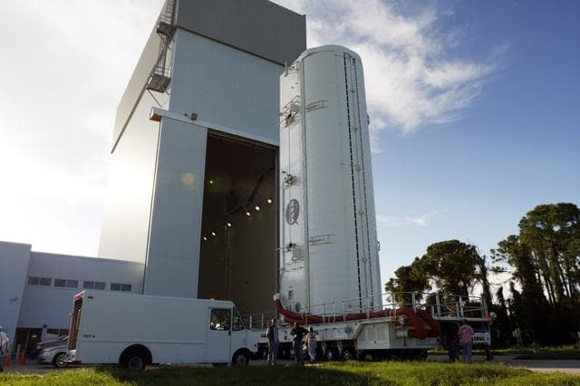 NASA image: KSC-08pd2782