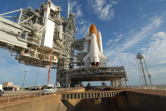 NASA image: KSC-08pd2804