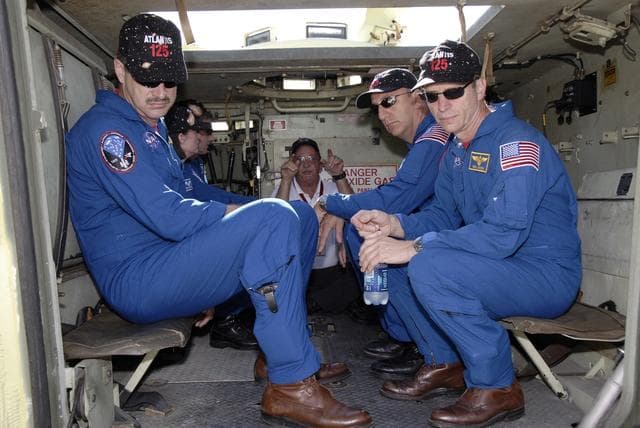 NASA image: KSC-08pd2807
