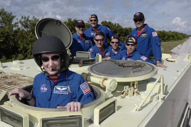 NASA image: KSC-08pd2813