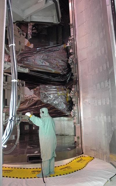 NASA image: KSC-08pd2831