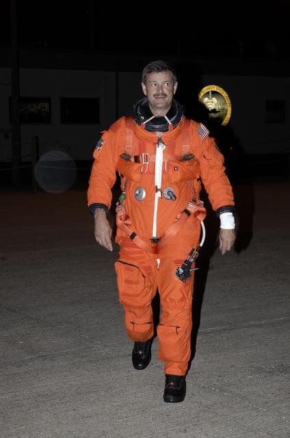 NASA image: KSC-08pd2833