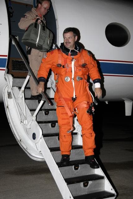 NASA image: KSC-08pd2840