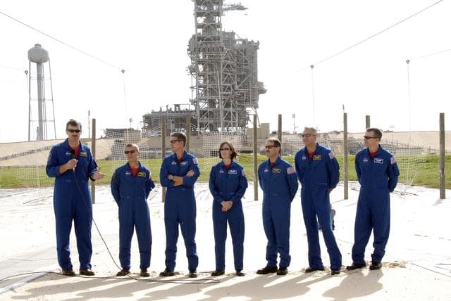 NASA image: KSC-08pd2851