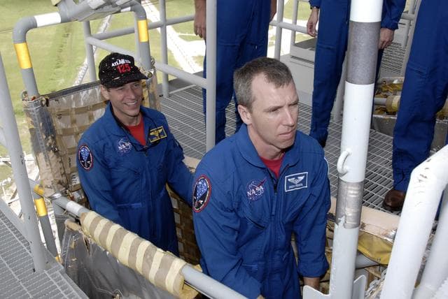 NASA image: KSC-08pd2862