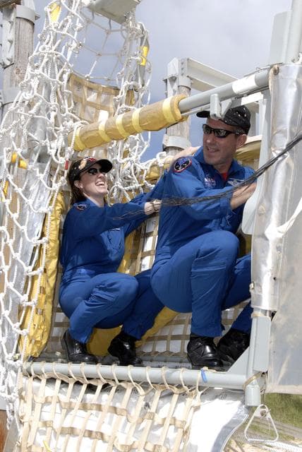 NASA image: KSC-08pd2868